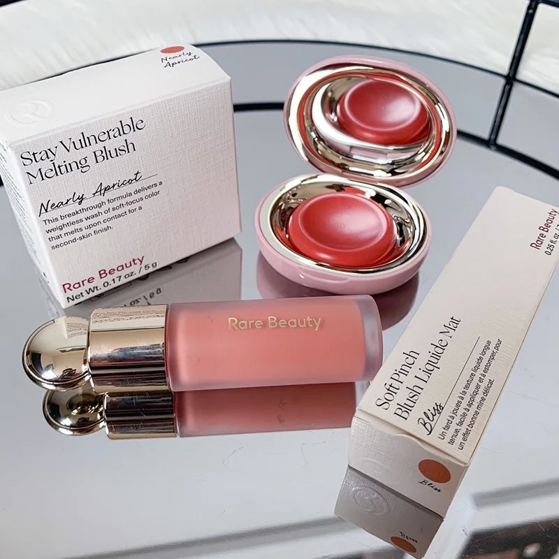 Huda Beauty Makeup Mini Kit - Жидкие румяна Rare Beauty с естественным