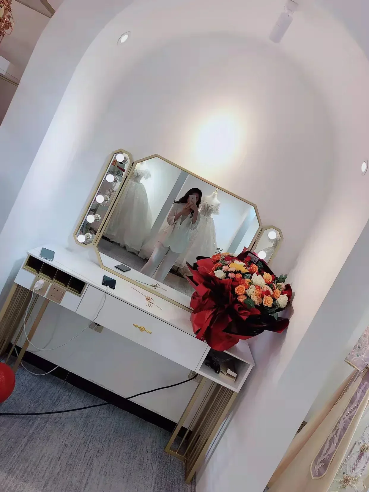 Фотостудия рок-комод для макия – обзор и цена Beauty Makeup Studio