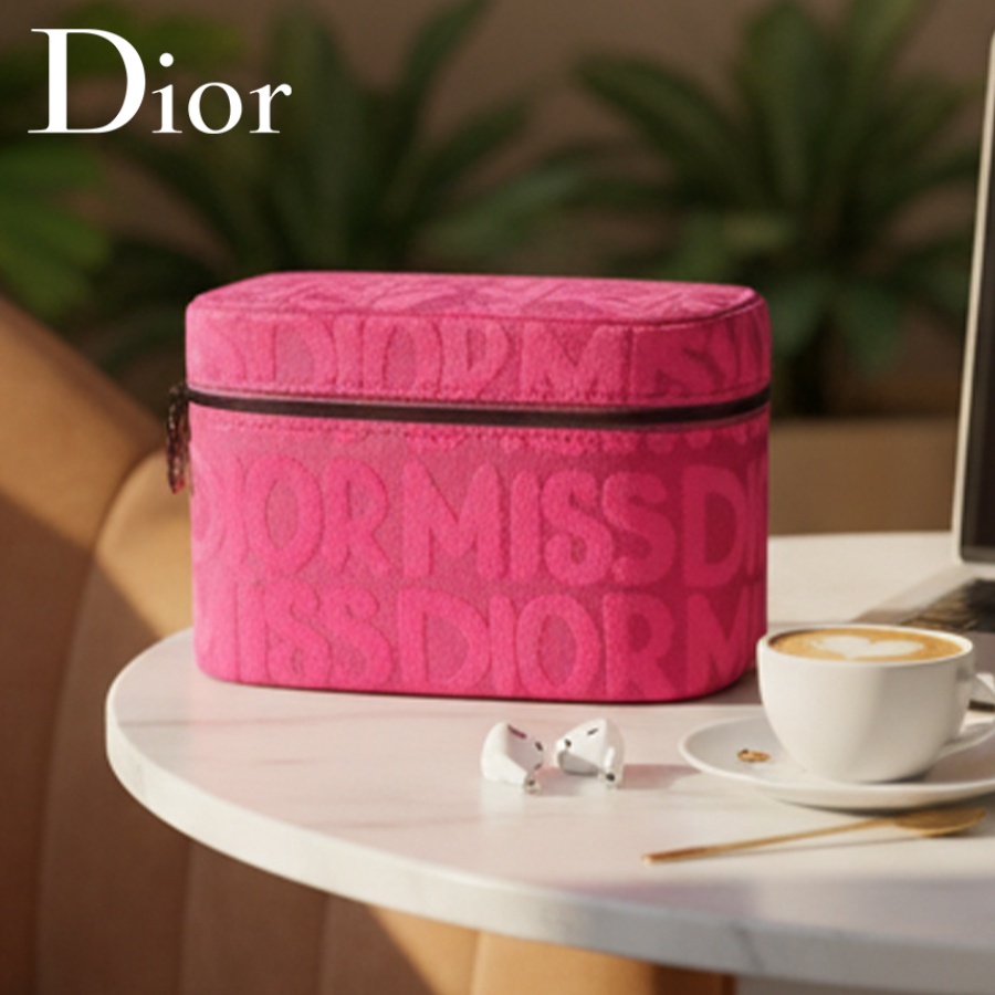 Розовая косметичка Dior для же – обзор и цена Beauty Makeup Dior