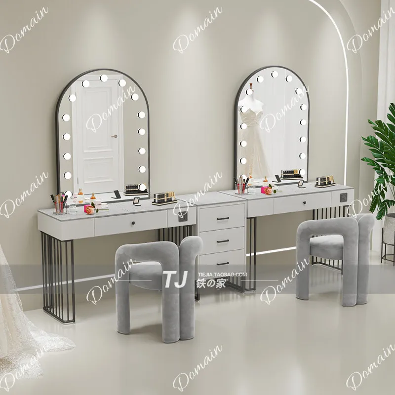 Профессиональный туалетный сто – обзор и цена Beauty Makeup Studio