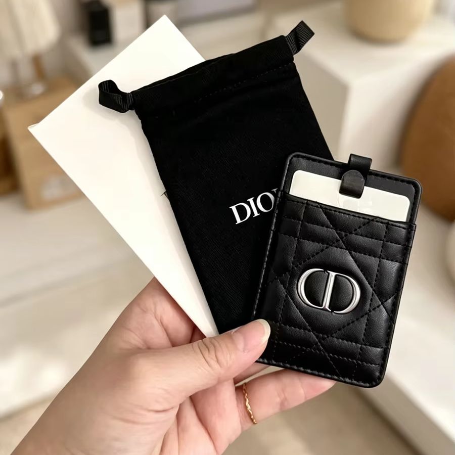 Сумка Dior Dior's Bag, многофу – обзор и цена Beauty Makeup Dior